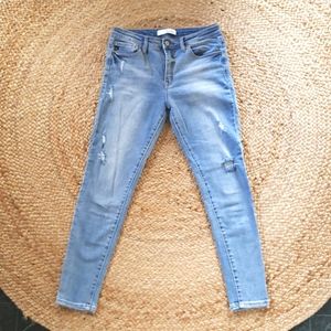 KanCan Skinny Distressed Jean